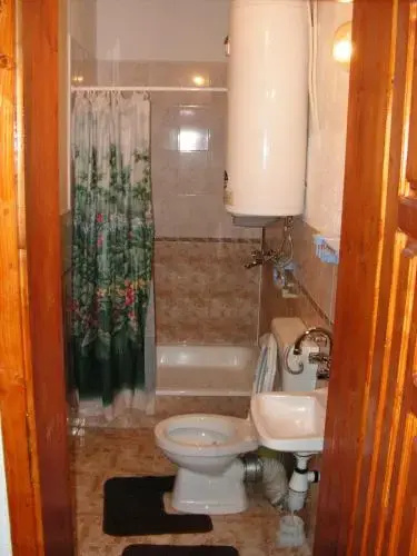 Чепеларе: Guest House Mariya