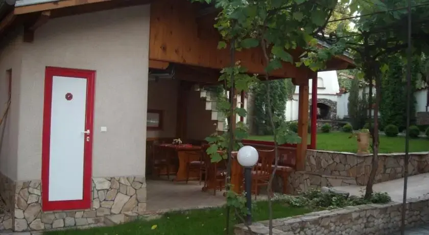 София: Family Hotel Kitka