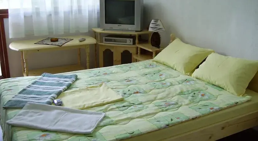 Батак: Family Hotel Shisharka