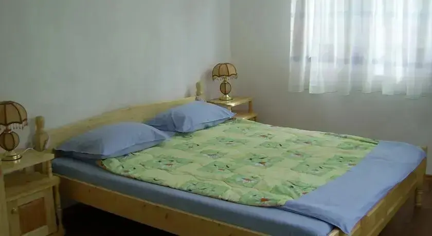 Батак: Family Hotel Shisharka