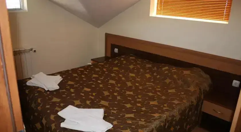 Банско: Two-Bedroom Apartment in Bojurland