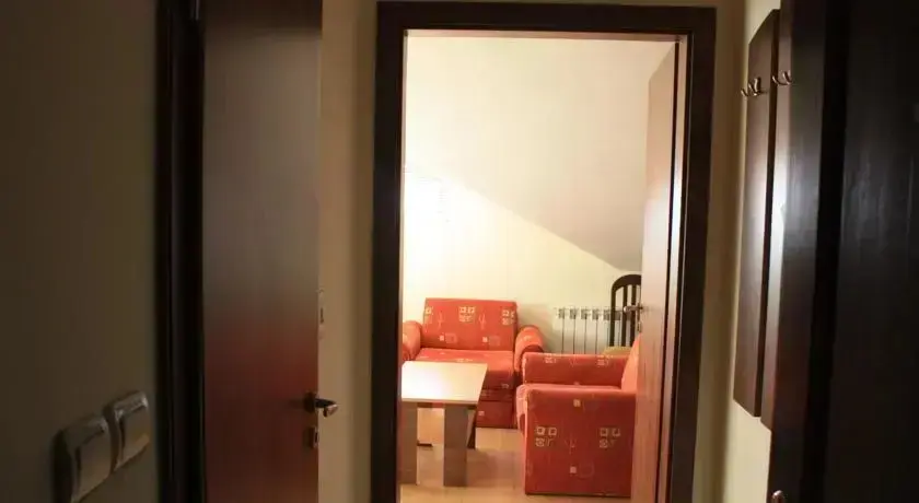 Банско: Two-Bedroom Apartment in Bojurland