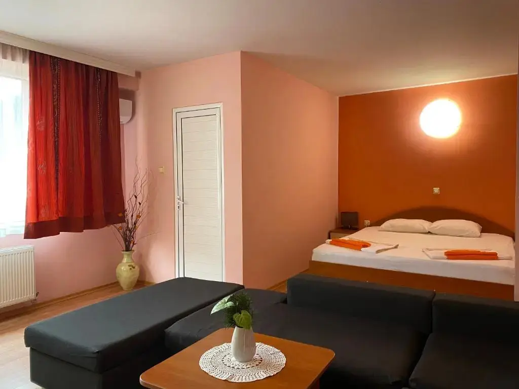 Ардино: Family Hotel Flora