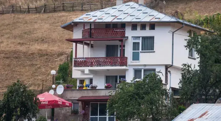 Чепеларе: Guest House Sarievi