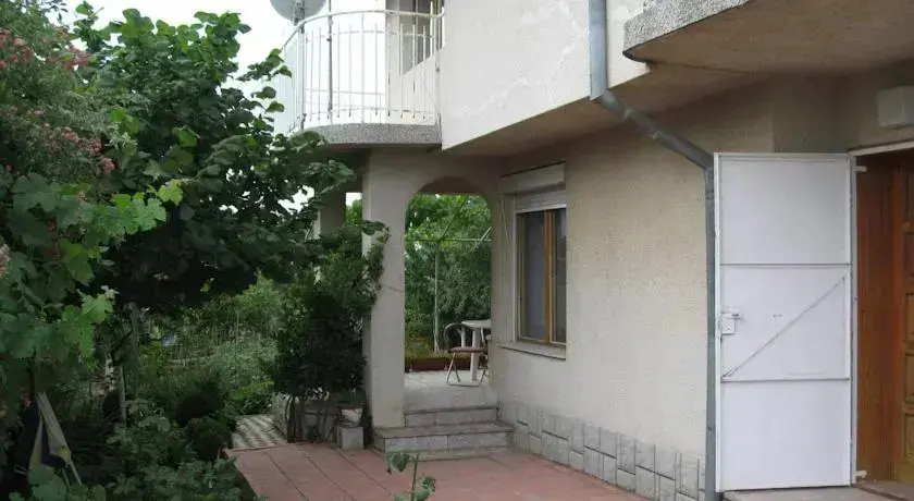 Созополь: Guest House Viara