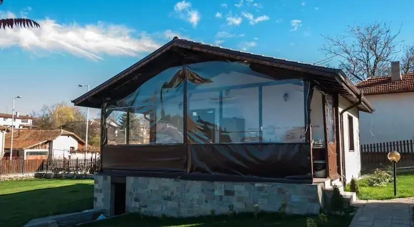 Правец: Villa Atika