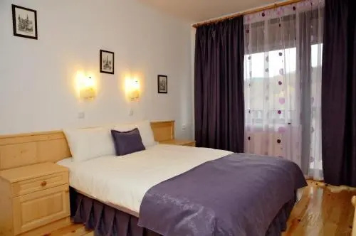 Троян: Family Hotel and Restaurant Plamena