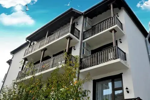 Троян: Family Hotel and Restaurant Plamena
