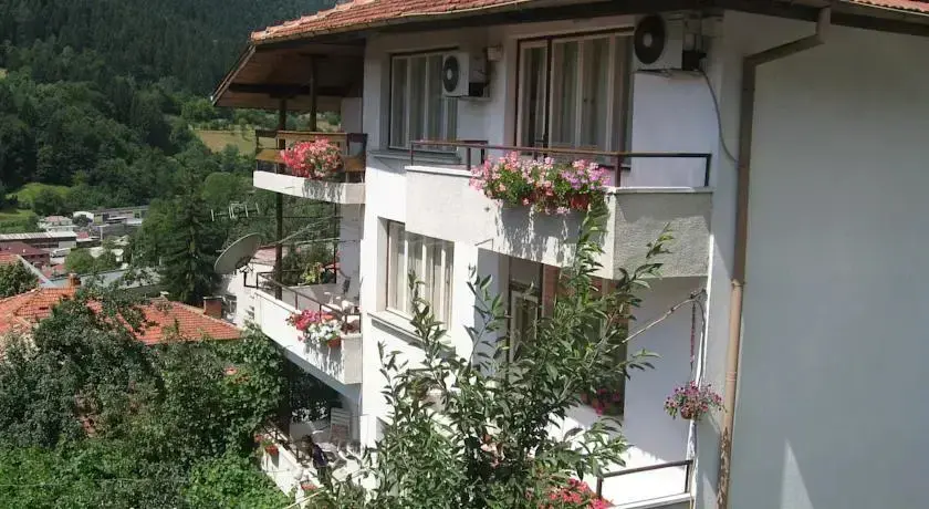 Смолян: Margaritov Guest House