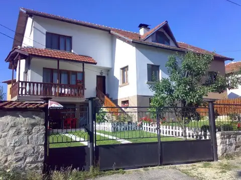Iundova Guest House — фото 1
