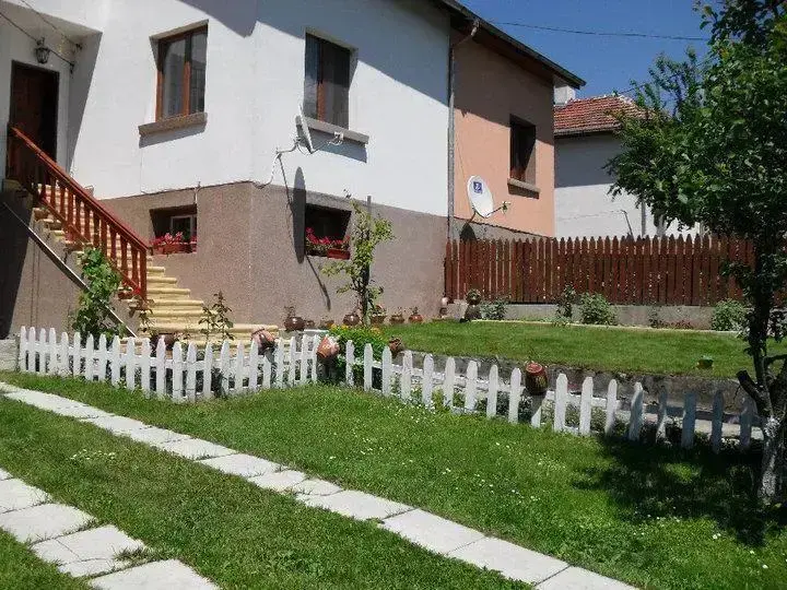 Боровец: Iundova Guest House