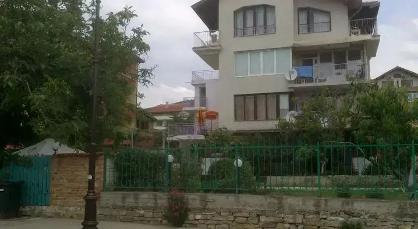 Свети Влас: Djimi Guest House