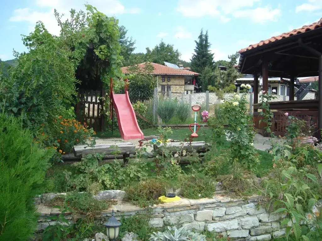 Карджали: Betula Guest House