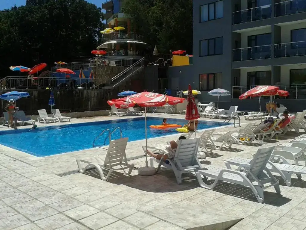 Варна: Golden Maria Apartment Yalta Complex