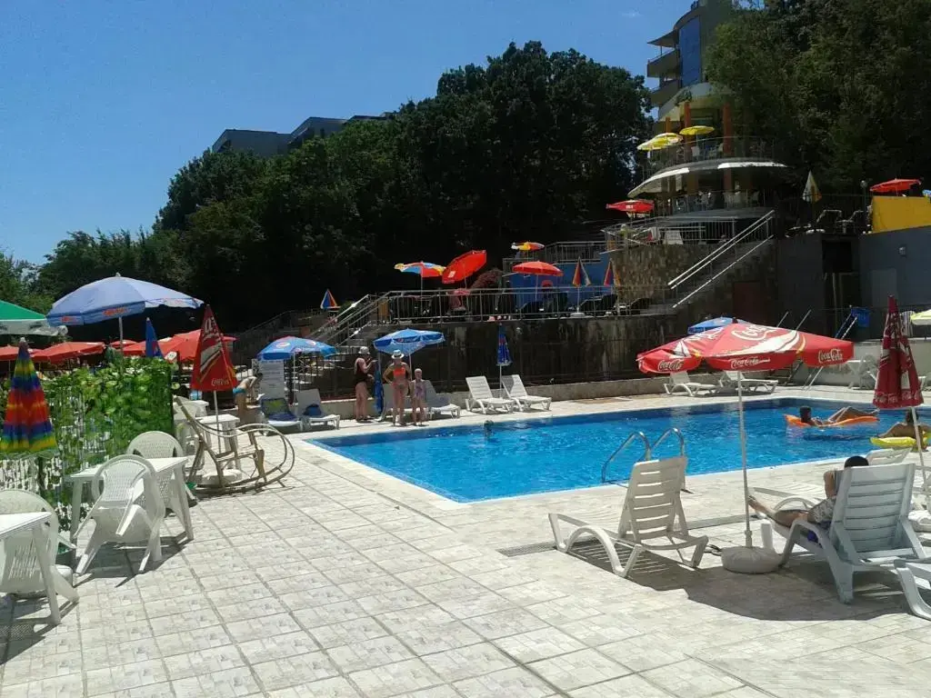 Варна: Golden Maria Apartment Yalta Complex