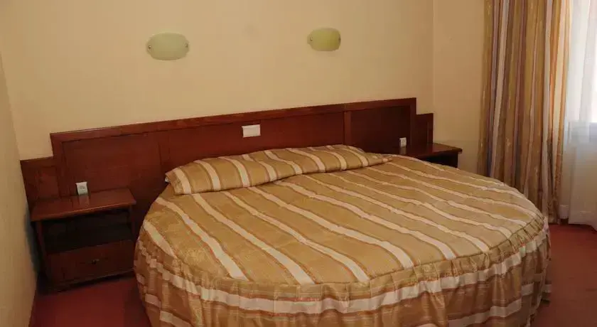 Несебр: Family Hotel Oscar