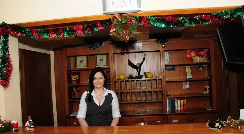 Несебр: Family Hotel Oscar