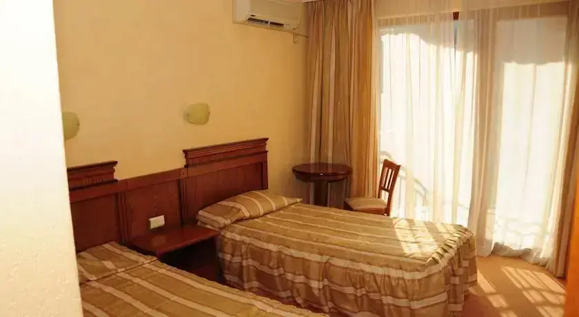 Несебр: Family Hotel Oscar