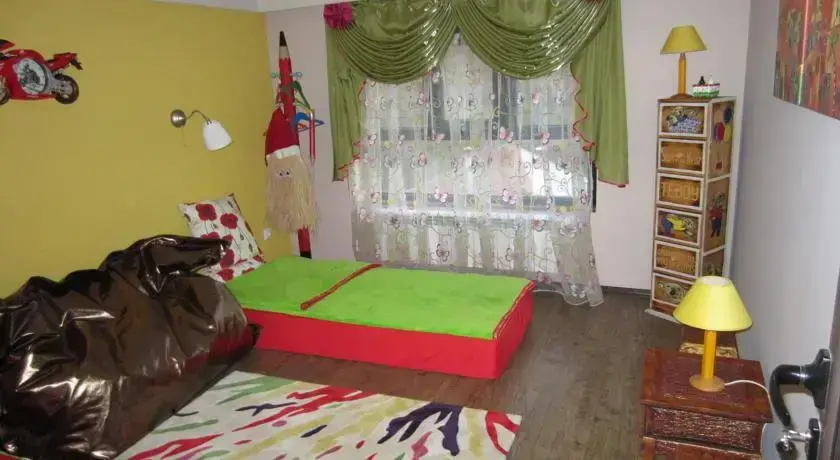 Дупница: The School Hotel