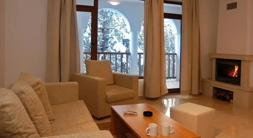 Пампорово: Monastery 3 Apartments TMF