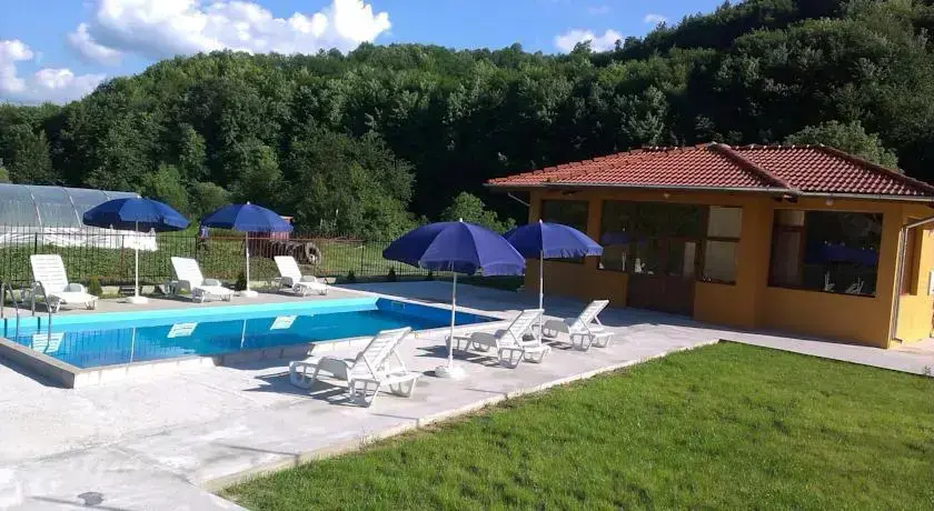 Троян: Family Sport Guest House
