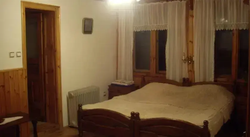 Копривштица: Hotel Rai