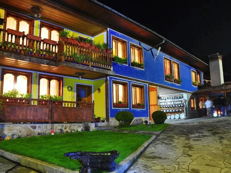 Копривштица: Hotel Rai
