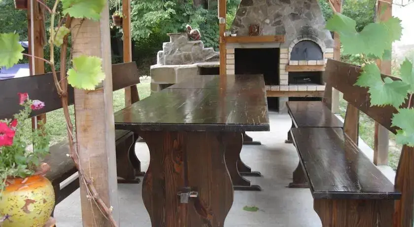 Орешак: Guest House Labadi