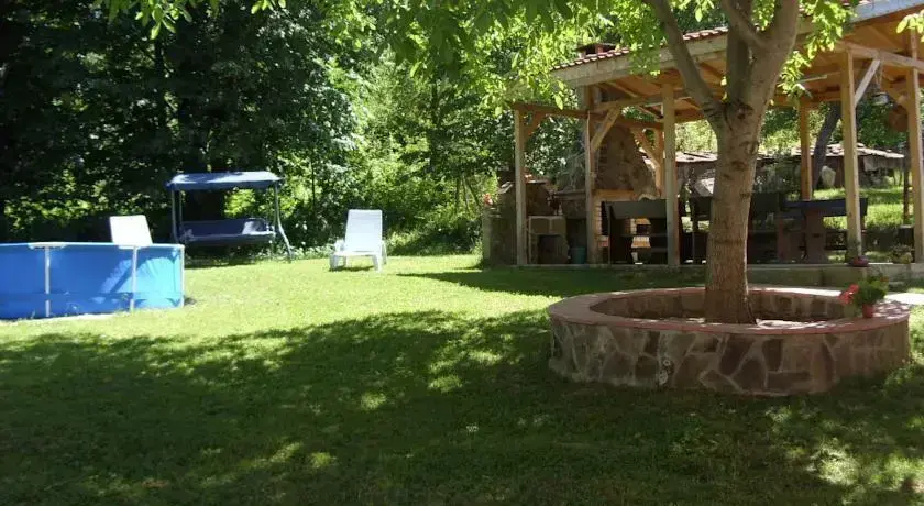 Орешак: Guest House Labadi