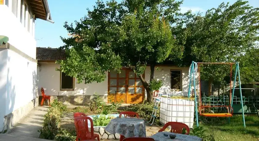 Пловдив: Jurassic Park Guest House