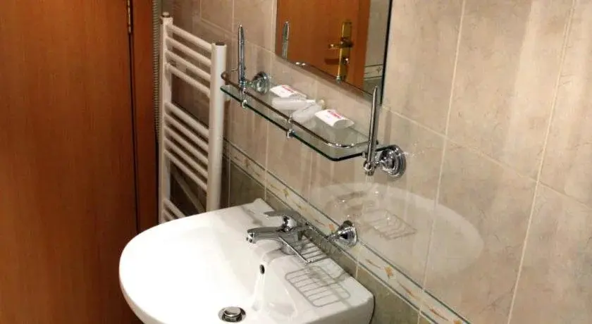 Шумен: Hotel Mehdjarel