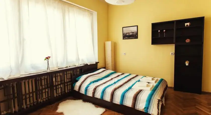 София: Rakovski Apartment