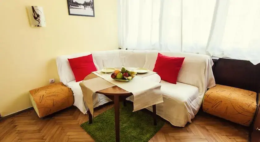 София: Rakovski Apartment
