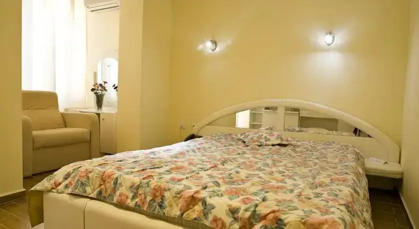 Солнечный берег: Family Hotel Casa Brava