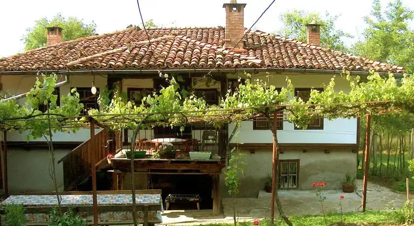 Горна-Оряховица: Sisters Trifonovi Guest House
