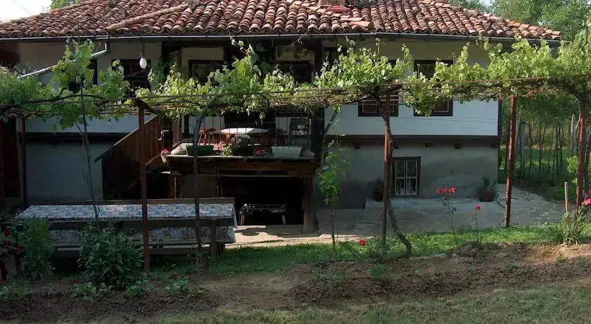 Горна-Оряховица: Sisters Trifonovi Guest House