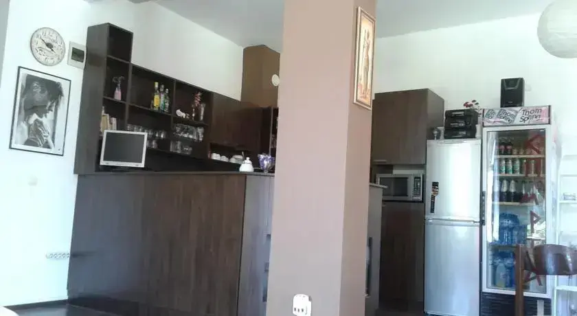 Приморско: Zora Guest House