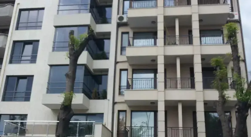 Бургас: Natali Apartment