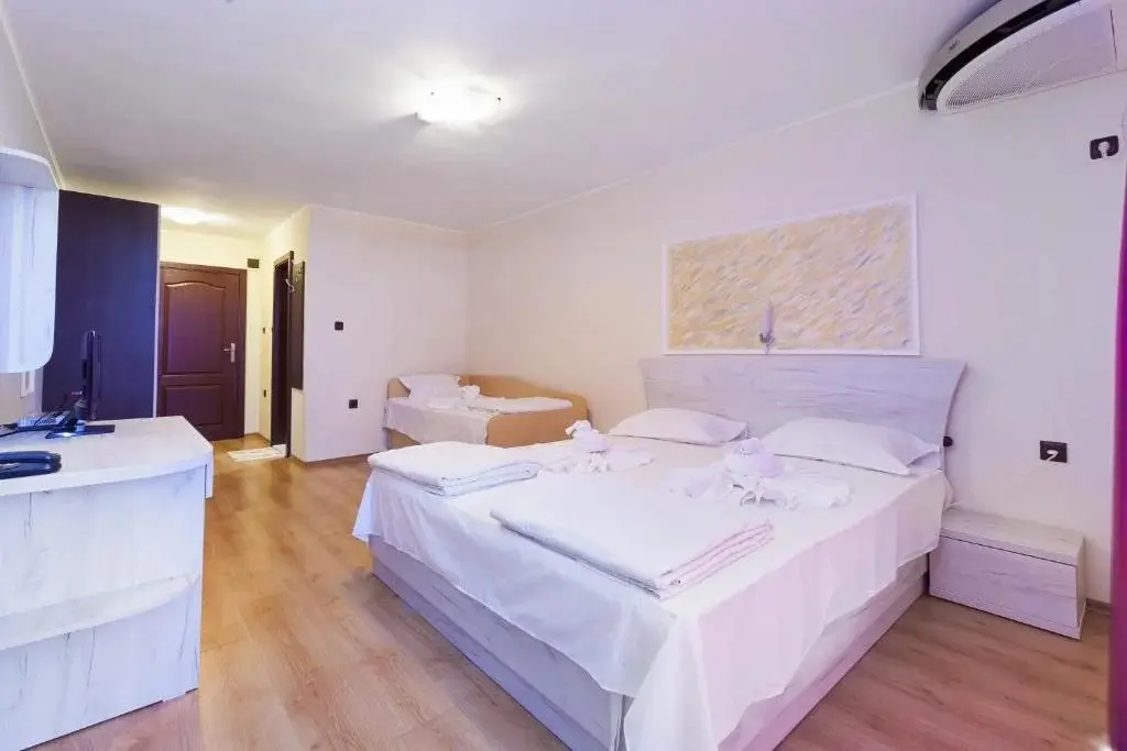 Созополь: Akladi Family Hotel