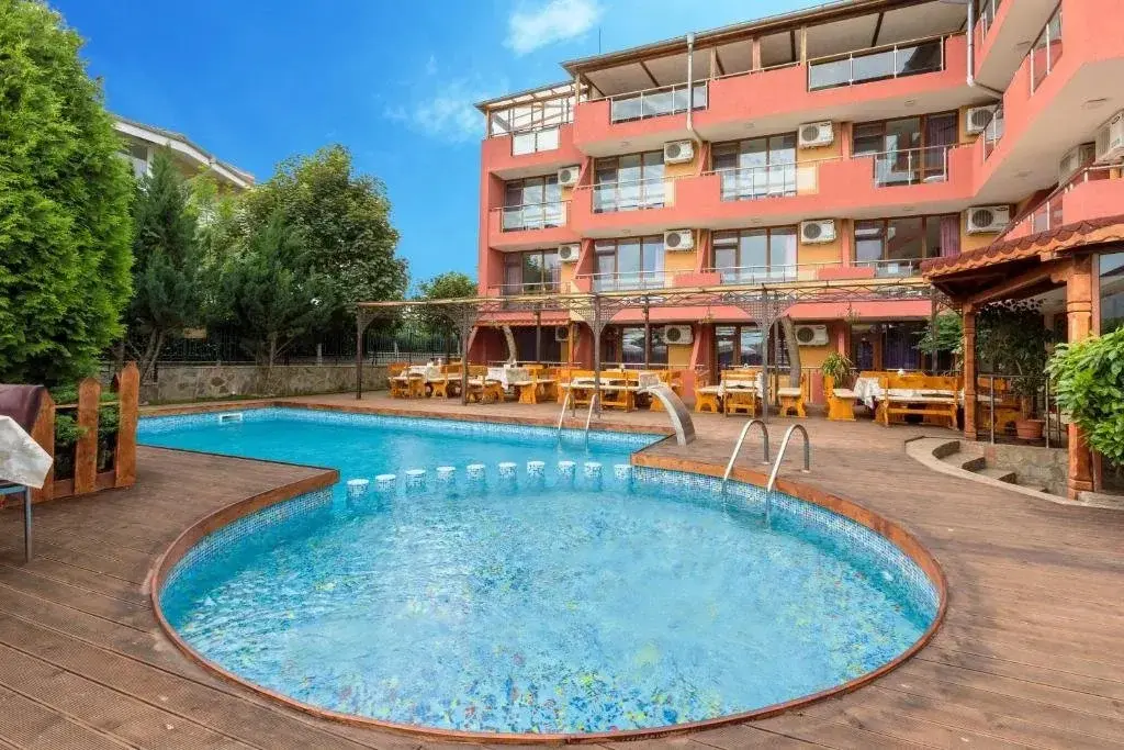 Созополь: Akladi Family Hotel