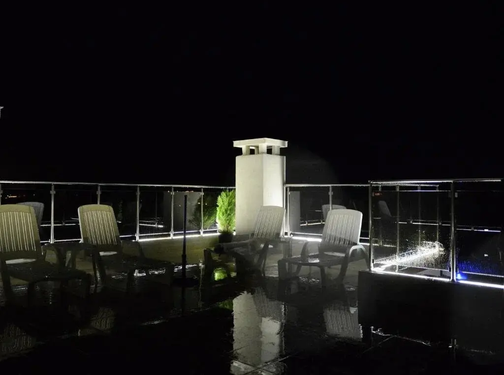 Китен: Hotel Diamond