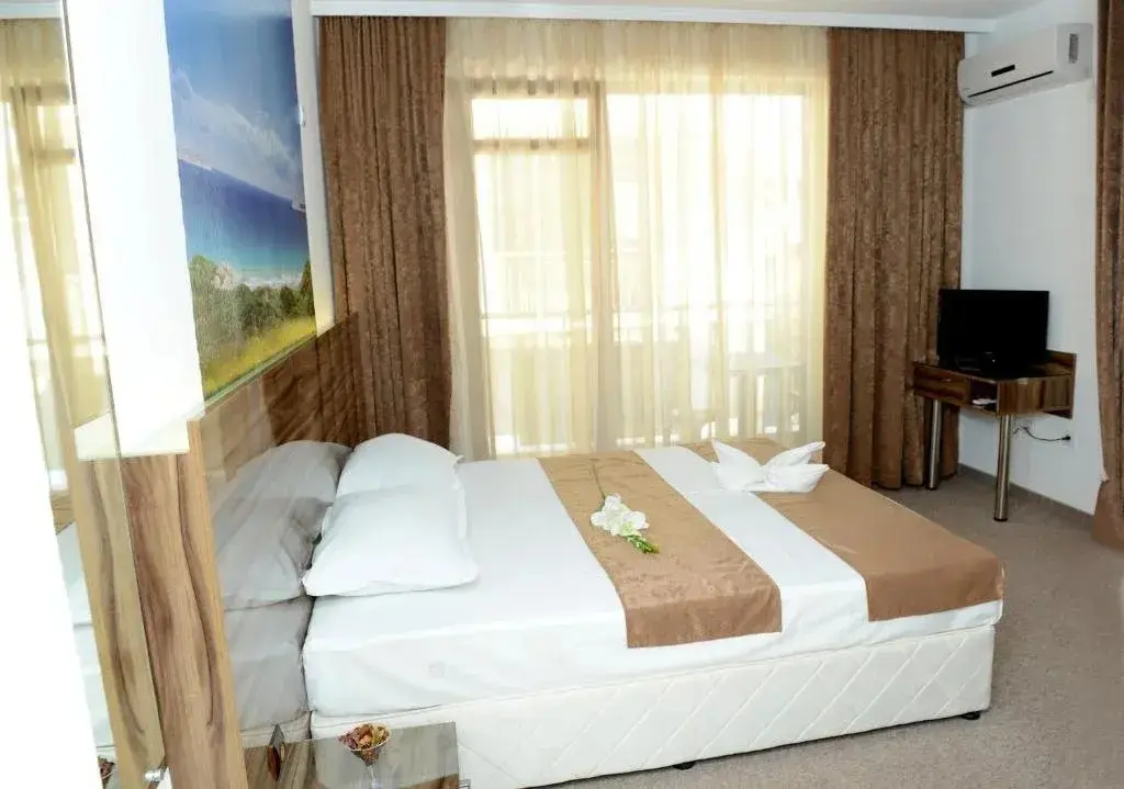 Китен: Hotel Diamond