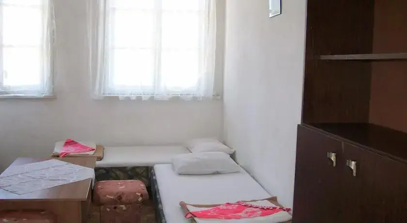 Черноморец: Atia Guest House