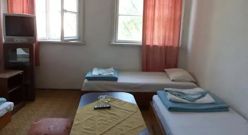 Черноморец: Atia Guest House