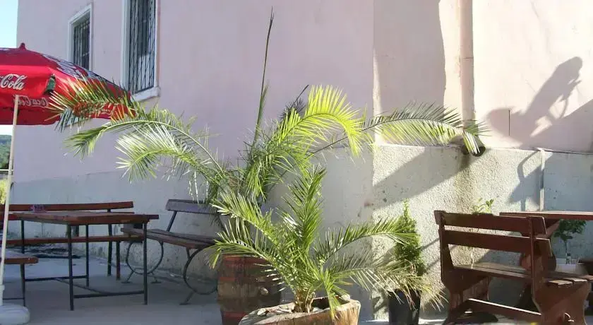 Черноморец: Atia Guest House