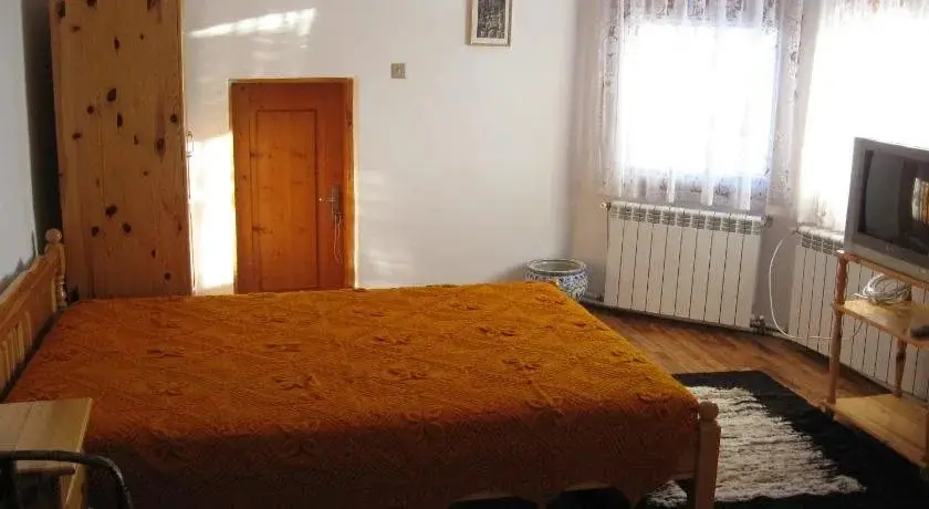 Guest House Astra — фото 1