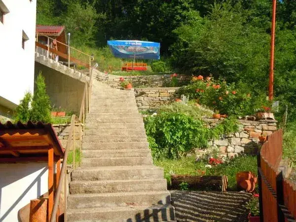 Трявна: Sun House
