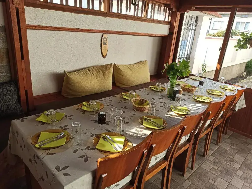 Калофер: Ganovi Guest House