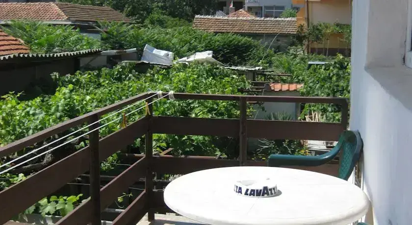 Лозенец: Rosi Guest House