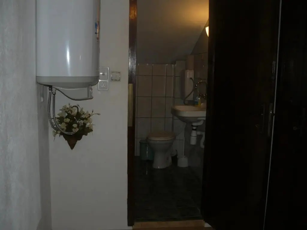 Извос: Geto Apartment